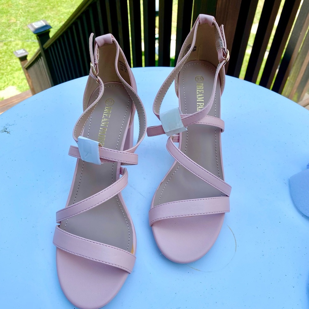 Dream Pairs Light Pink Strappy Sandals